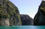 Loh Samah Bay, Phi Phi Ley, Krabi